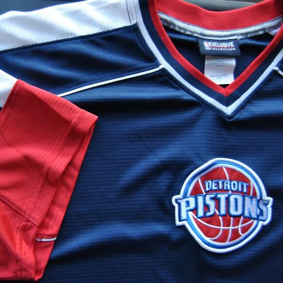 Detroit Pistons NBA Exclusive Collection Short Sleeve Team Apparel Size: Large - Picture 2 of 6